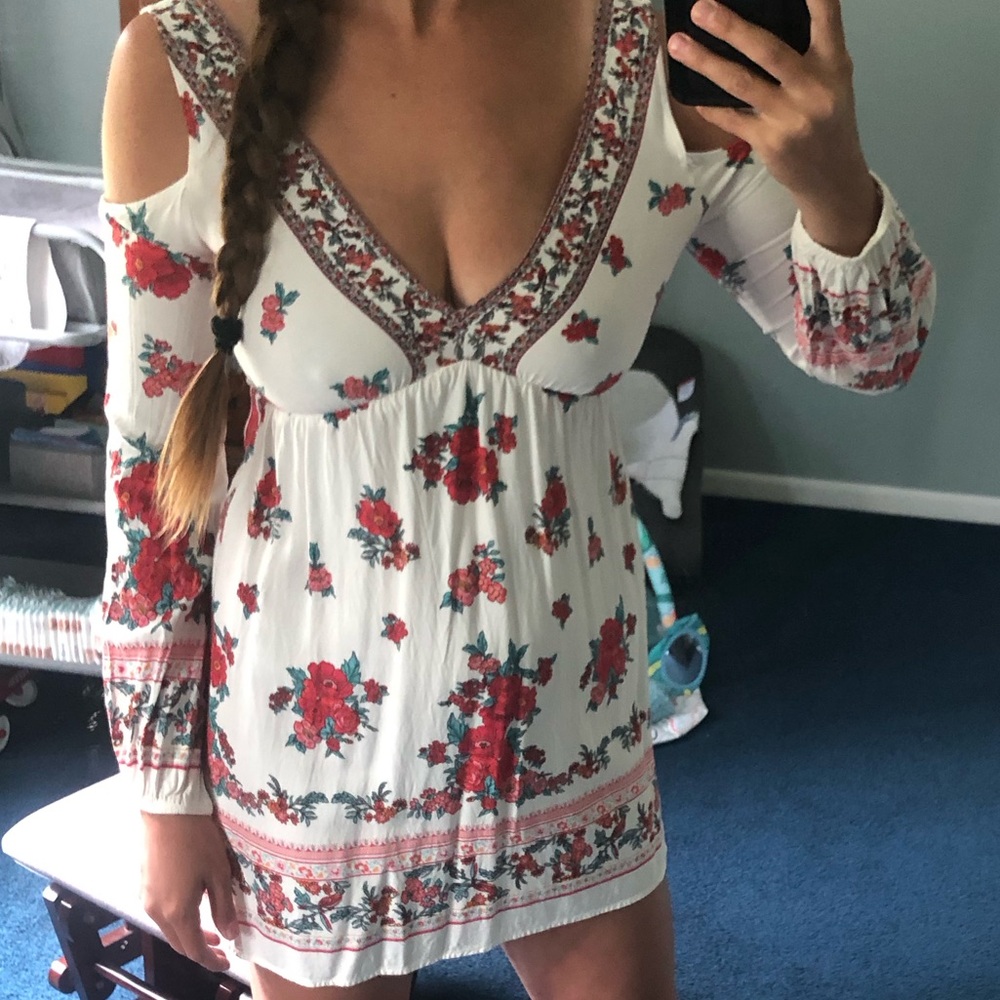 Open shoulder floral summer dress